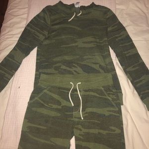 Camouflage Sweatsuit